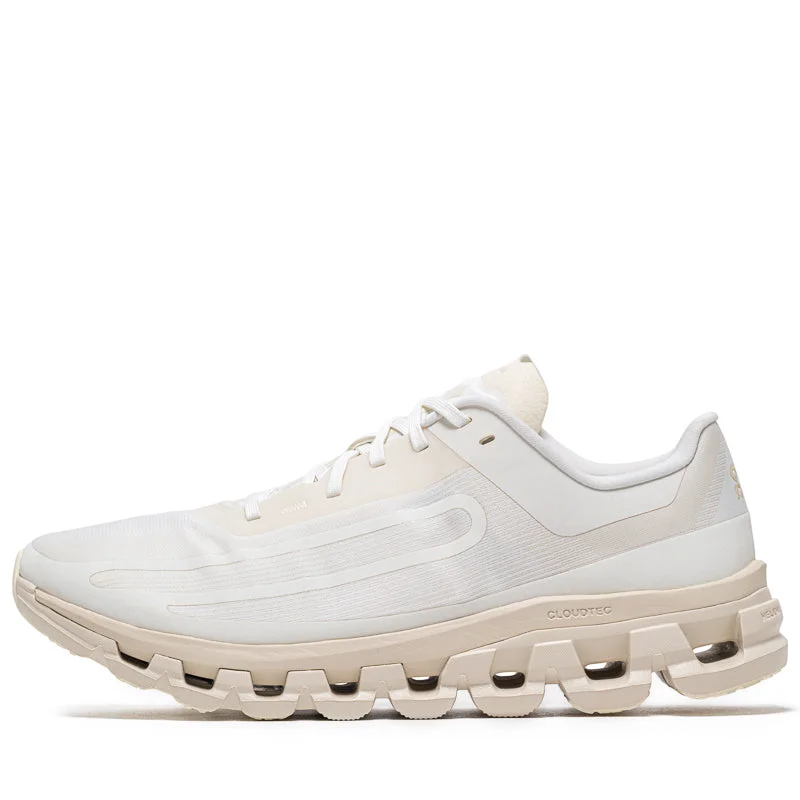 Best Women's Shoe Deals Bureau Borsche x On Cloudflow 4 IKON - White/Moon