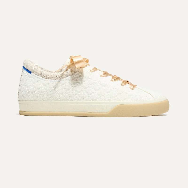 Trend Leading Collection The Lace Up Sneaker - Quilted Cloud