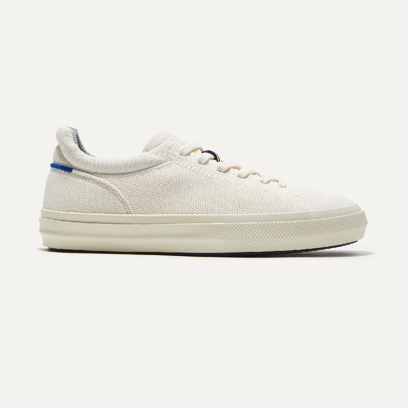 Timeless Elegance Redefined The Women's RS02 Sneaker - Bone