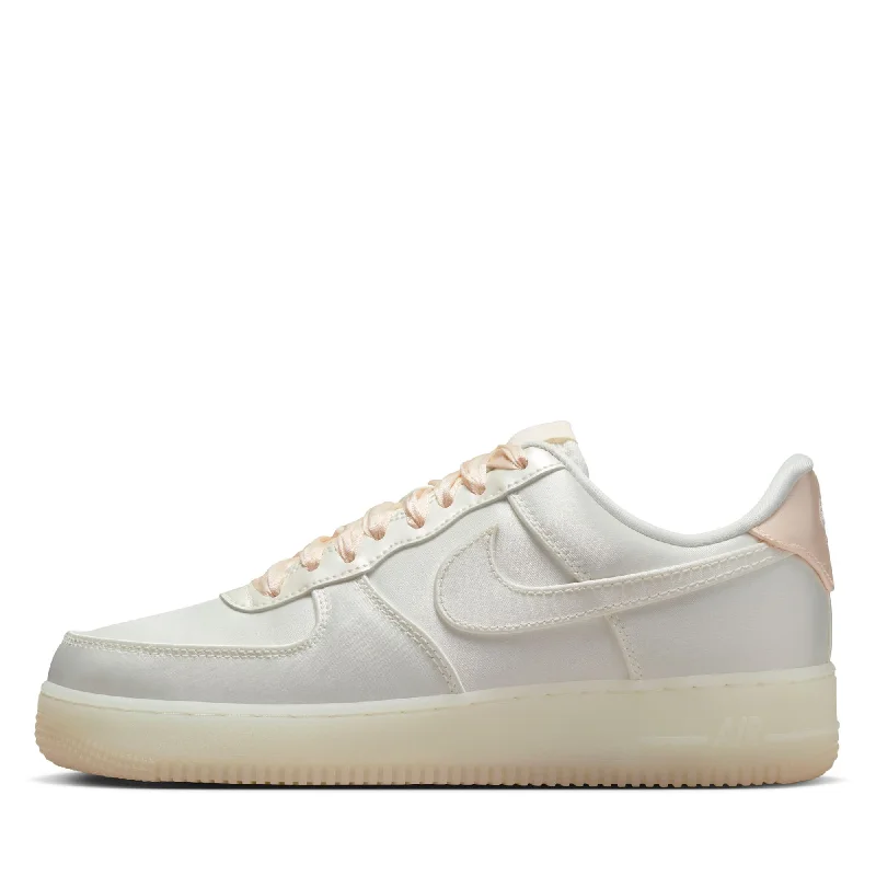 Day To Night Styles Women's Nike Air Force 1 '07 LV8 - Sail/Barely Orange