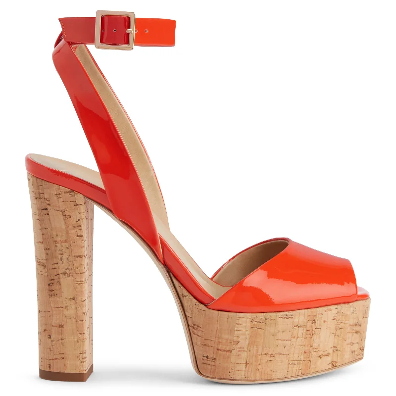 Sophisticated Street Style Offers Giuseppe Zanotti  Betty