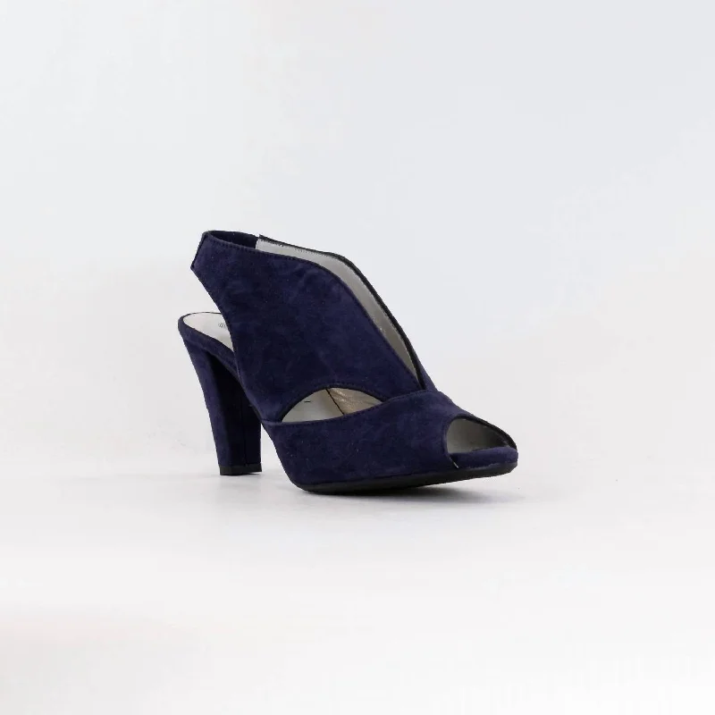 Trendy Boots Discount Women's Peru Sandal In Navy