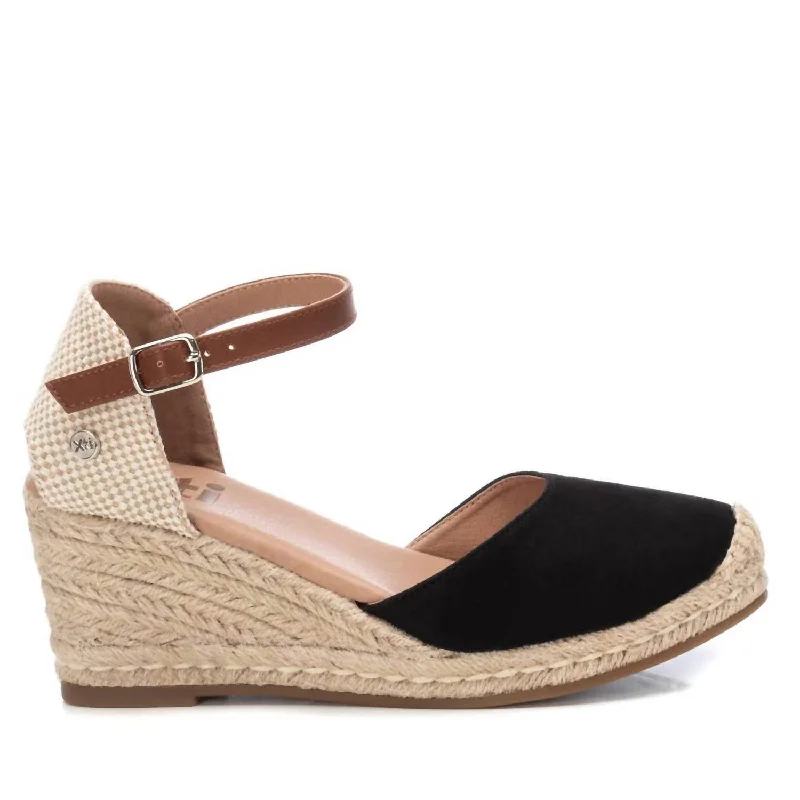 Vintage-Inspired Style Offers Women's Wedge Sandals In Black
