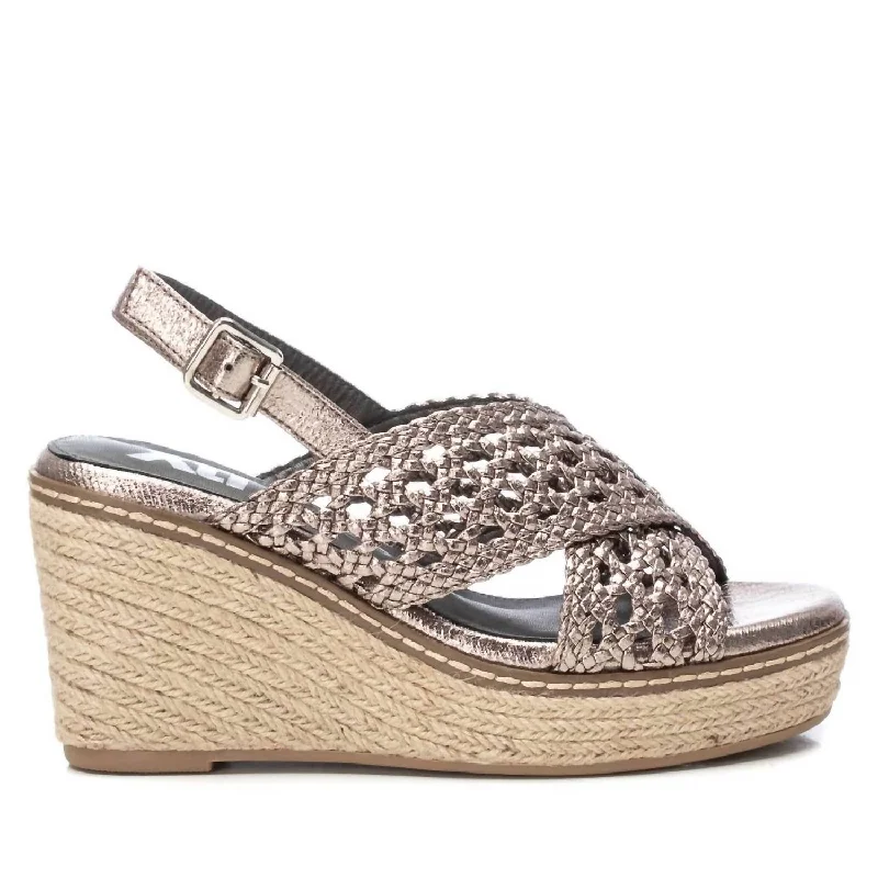 Ultra-Soft Flats Deal Women's Wedge Sandals In Plumb