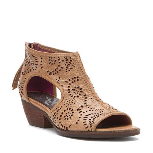 Breathable Shoes OTBT Women's Three Forks Bootie