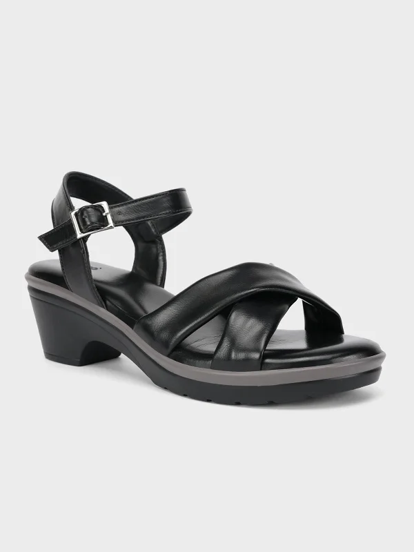 Fashion Essentials Women's "EILIDH" Crossover Strap Casual Sandals